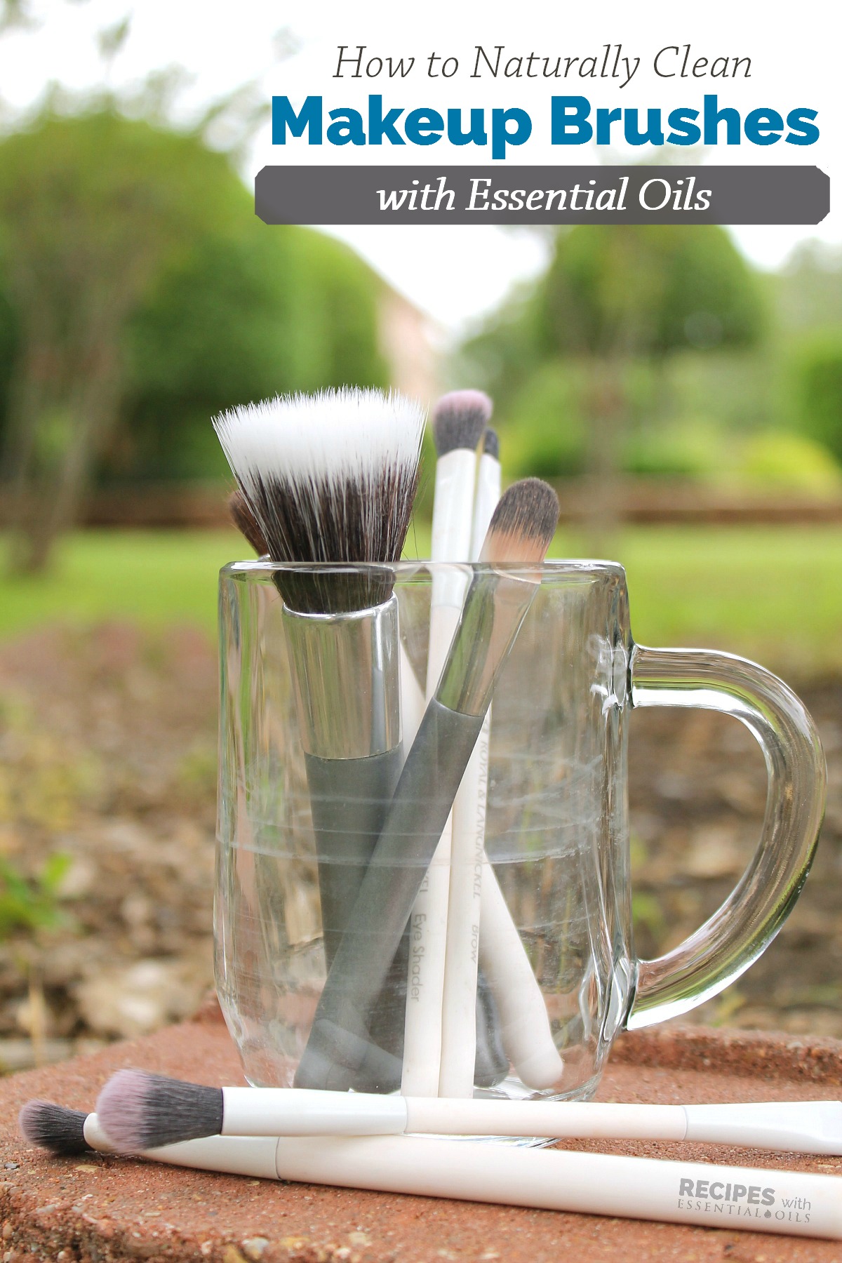 How to Clean Makeup Brushes with Essential Oils from RecipeswithEssentialOils.com