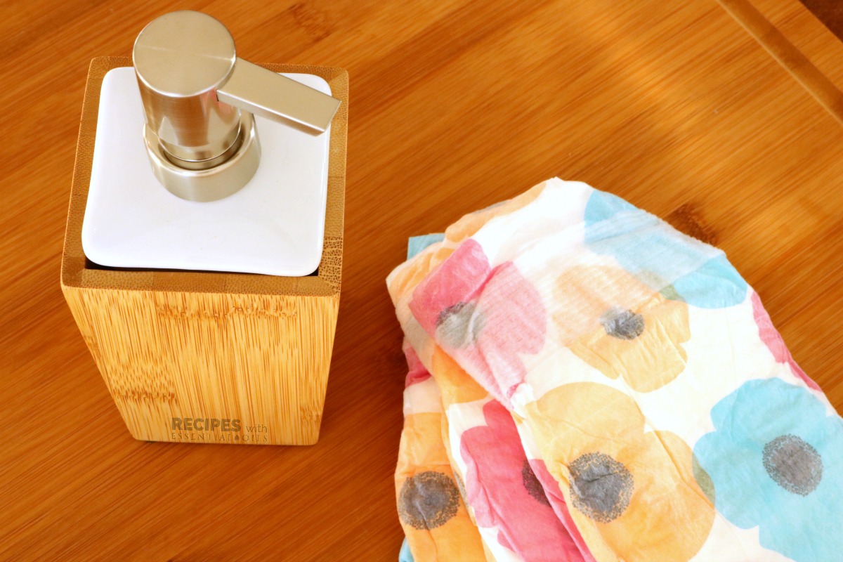 Homemade Fabric Baby Wipes with Moisturizing Solution Recipe from RecipeswithEssentialOils.com
